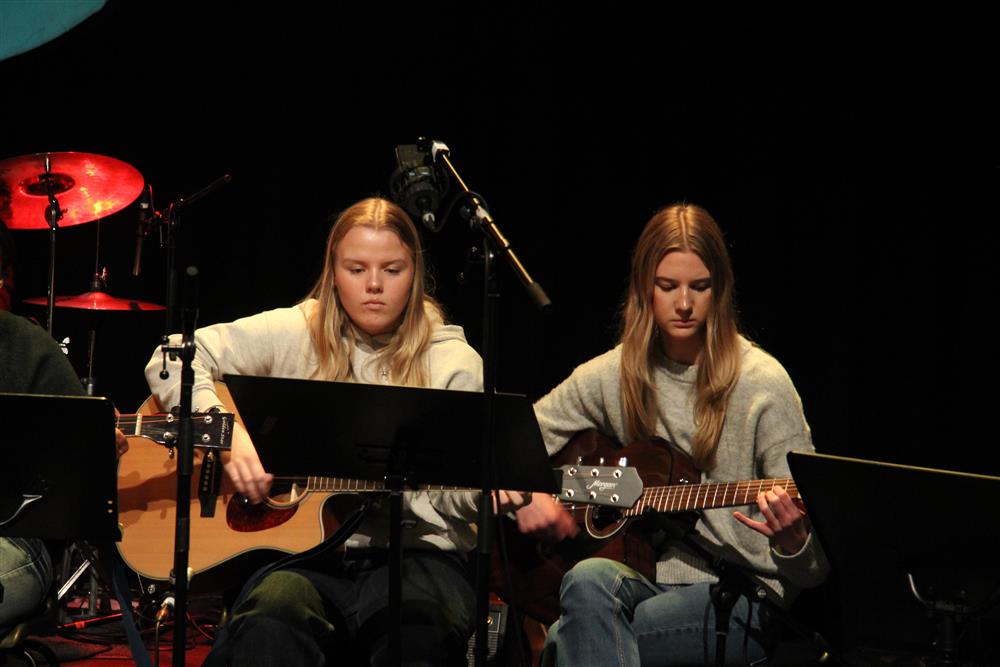 konsert med barn og unge - Klikk for stort bilde