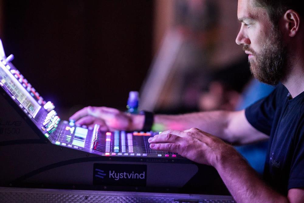 elever som spiller i band - Klikk for stort bilde