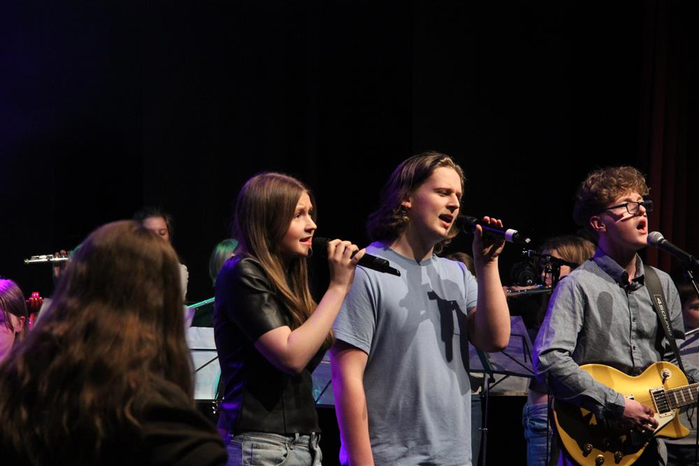 konsert med barn og unge - Klikk for stort bilde
