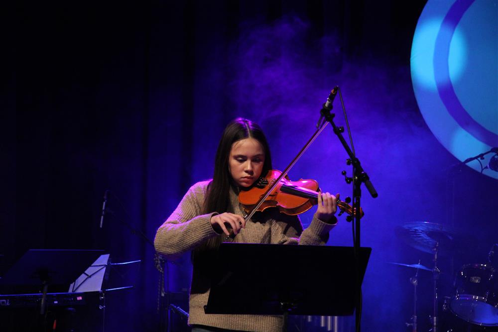konsert med barn og unge - Klikk for stort bilde