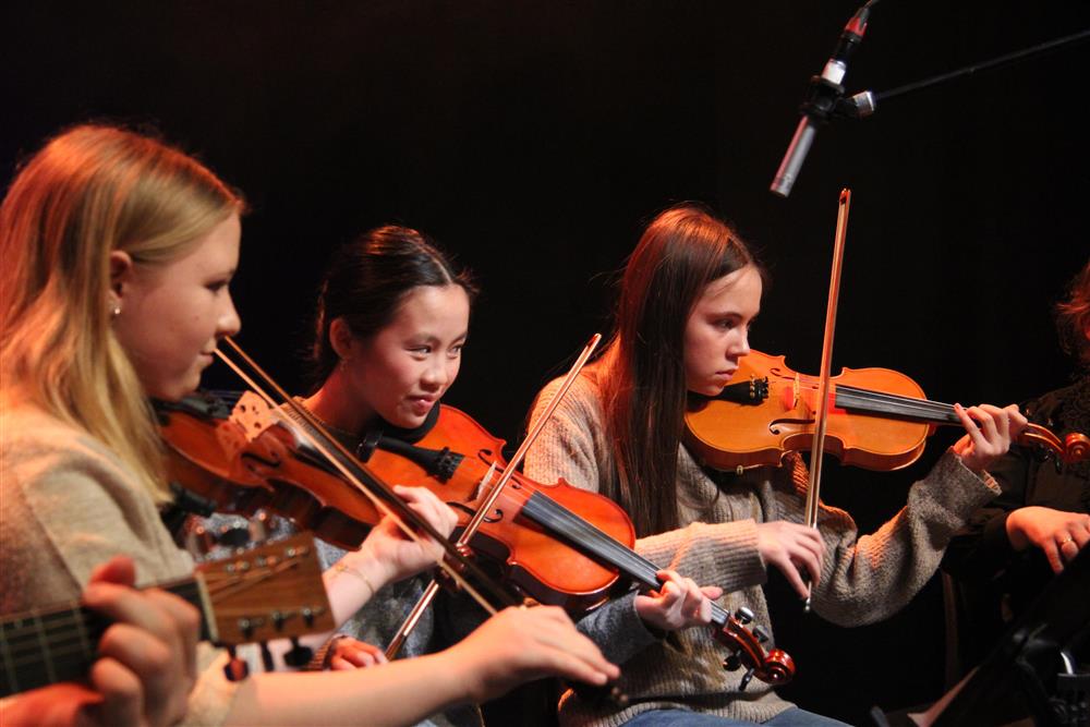 konsert med barn og unge - Klikk for stort bilde