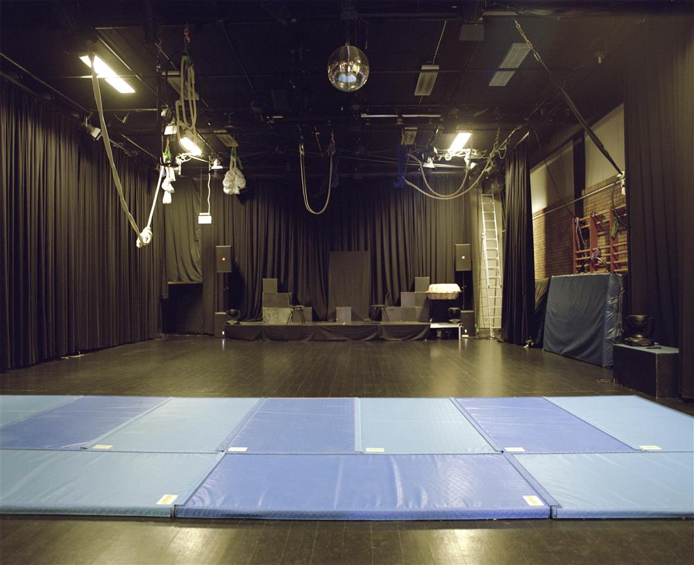 gymsal - Klikk for stort bilde
