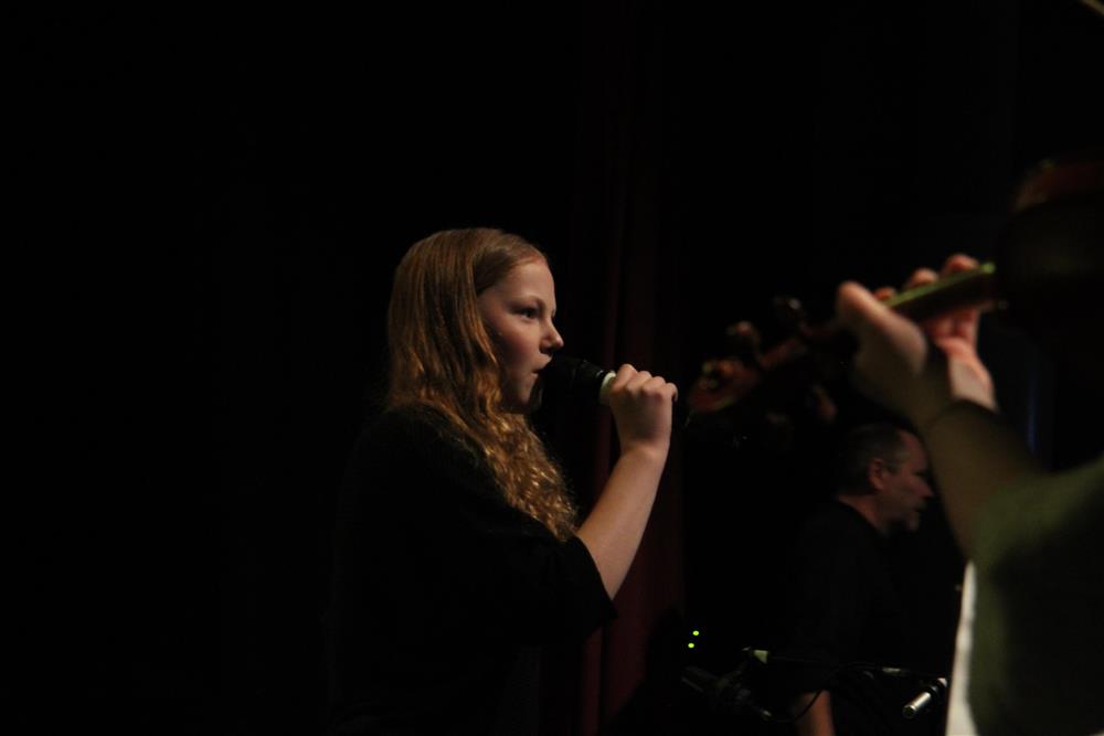 konsert med barn og unge - Klikk for stort bilde